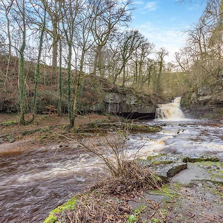 Cauldron Falls West Burton Exterior foto